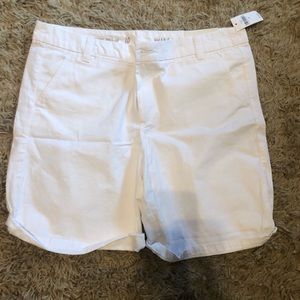 NWT- GAP boyfriend roll-up shorts